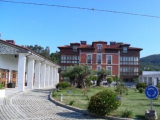 Rehabilitacin de hotel en Cudillero